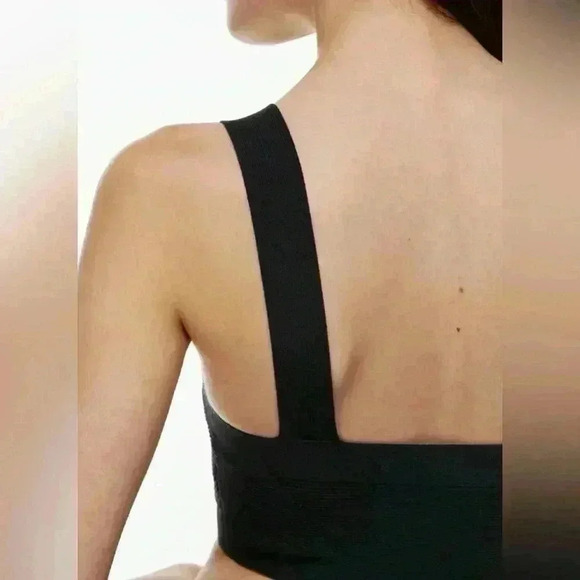 Aritza-  Babaton Sculpt Knit Greek Tank - Picture 3 of 7